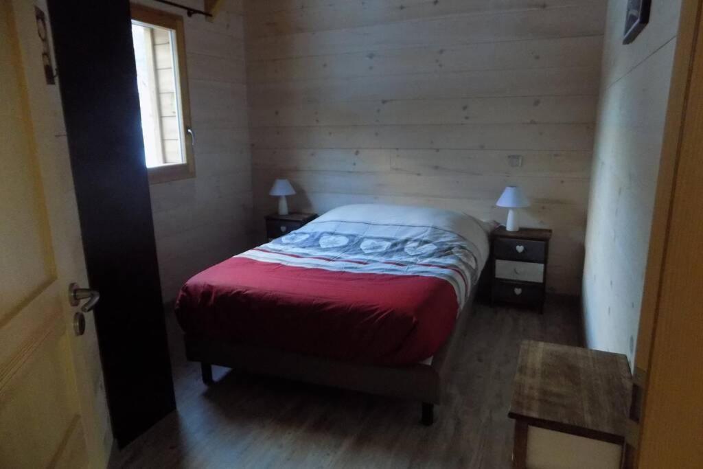 Chalet Des Charbonniers Avec Etang Saint-Maurice-sur-Moselle Luaran gambar